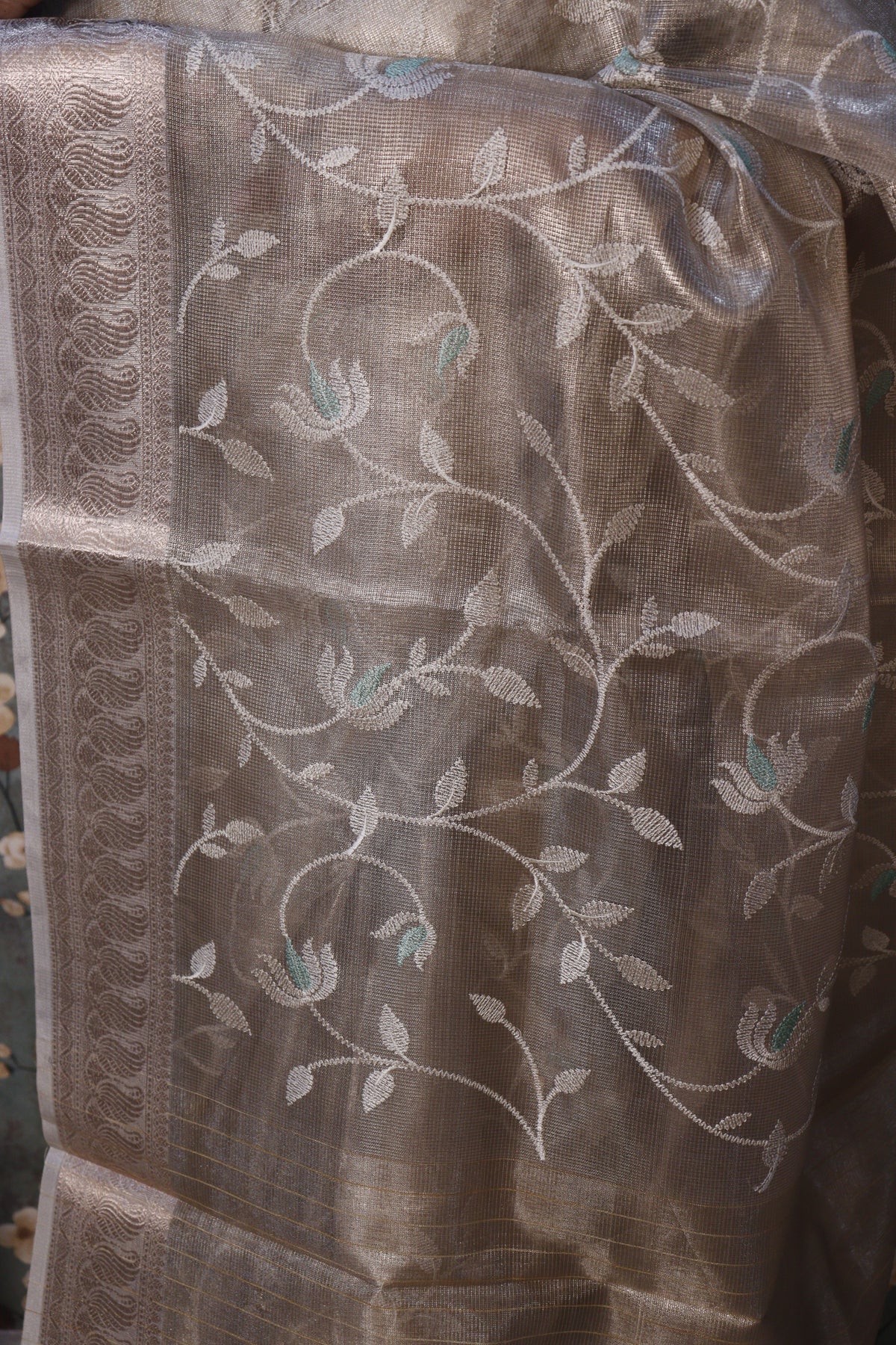 Kanakpriya – Antique Gold