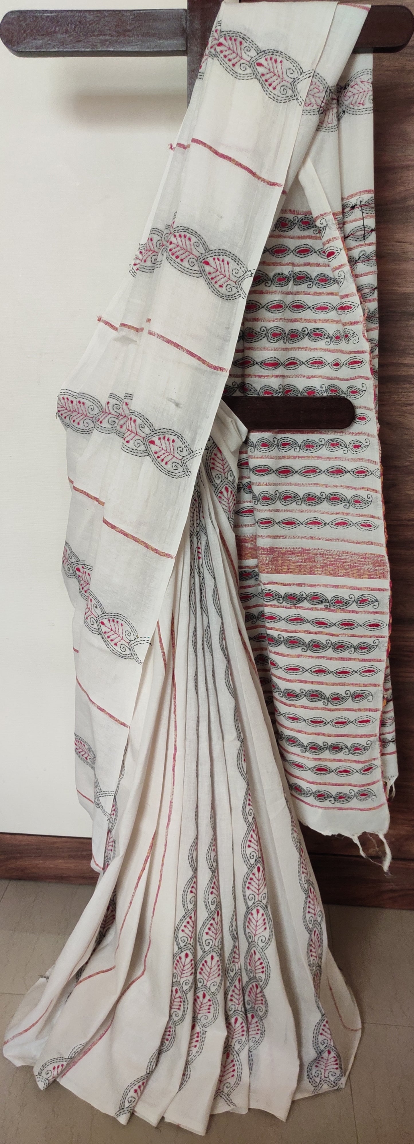 Exclusive Kantha Stitch Done Off-White Khesh Cotton Saree - S282