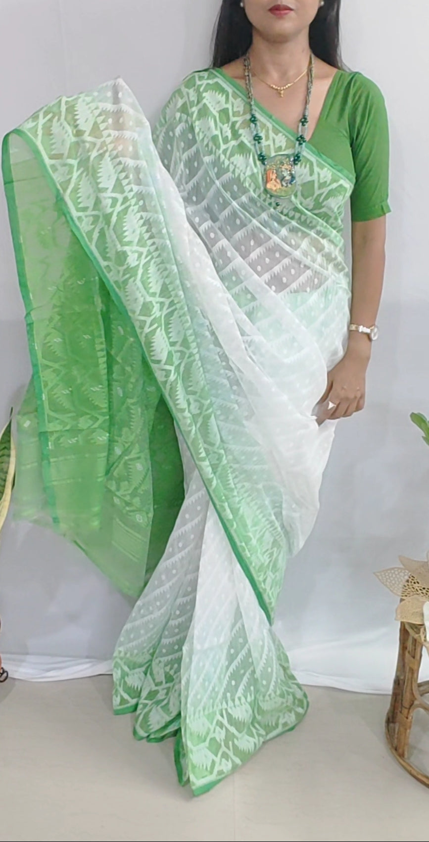 Leherika – Hari Dhara