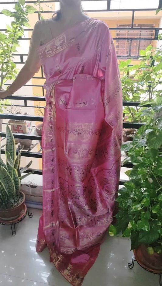 The rich weave of Bengal Swarnachori Pink Saree