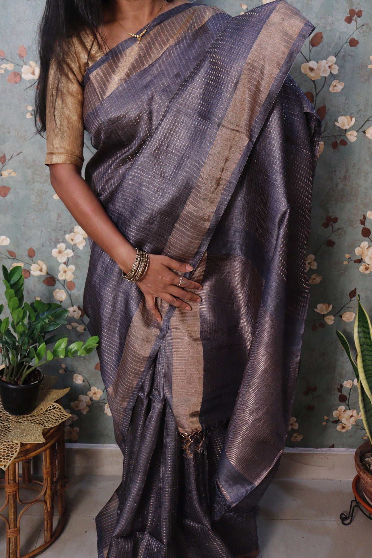Kanakprabha – Slate Charcoal