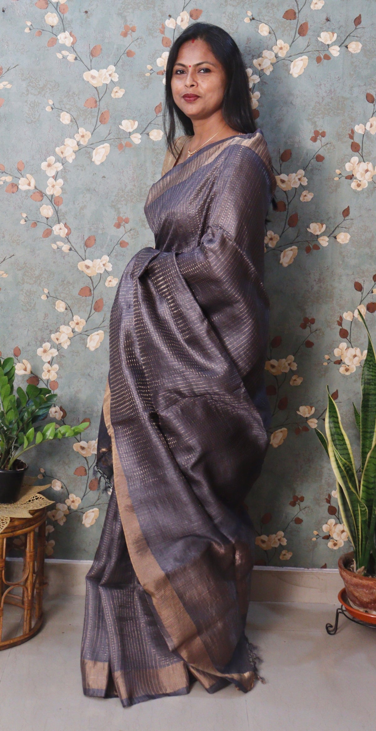 Kanakprabha – Slate Charcoal