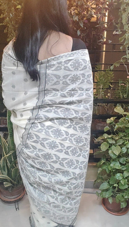 Off-White Soft Cotton Handloom Saree having threaded floral butas done