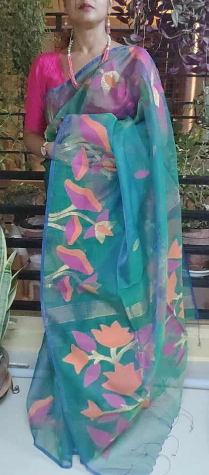 Dual shaded peacock green soft muslin handwoven jamdani