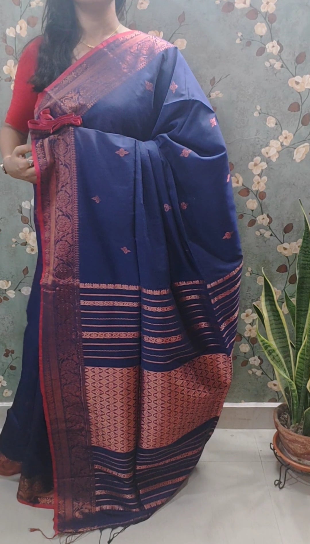 Aarohini – Navy Blue Rich Cotton Handloom Saree