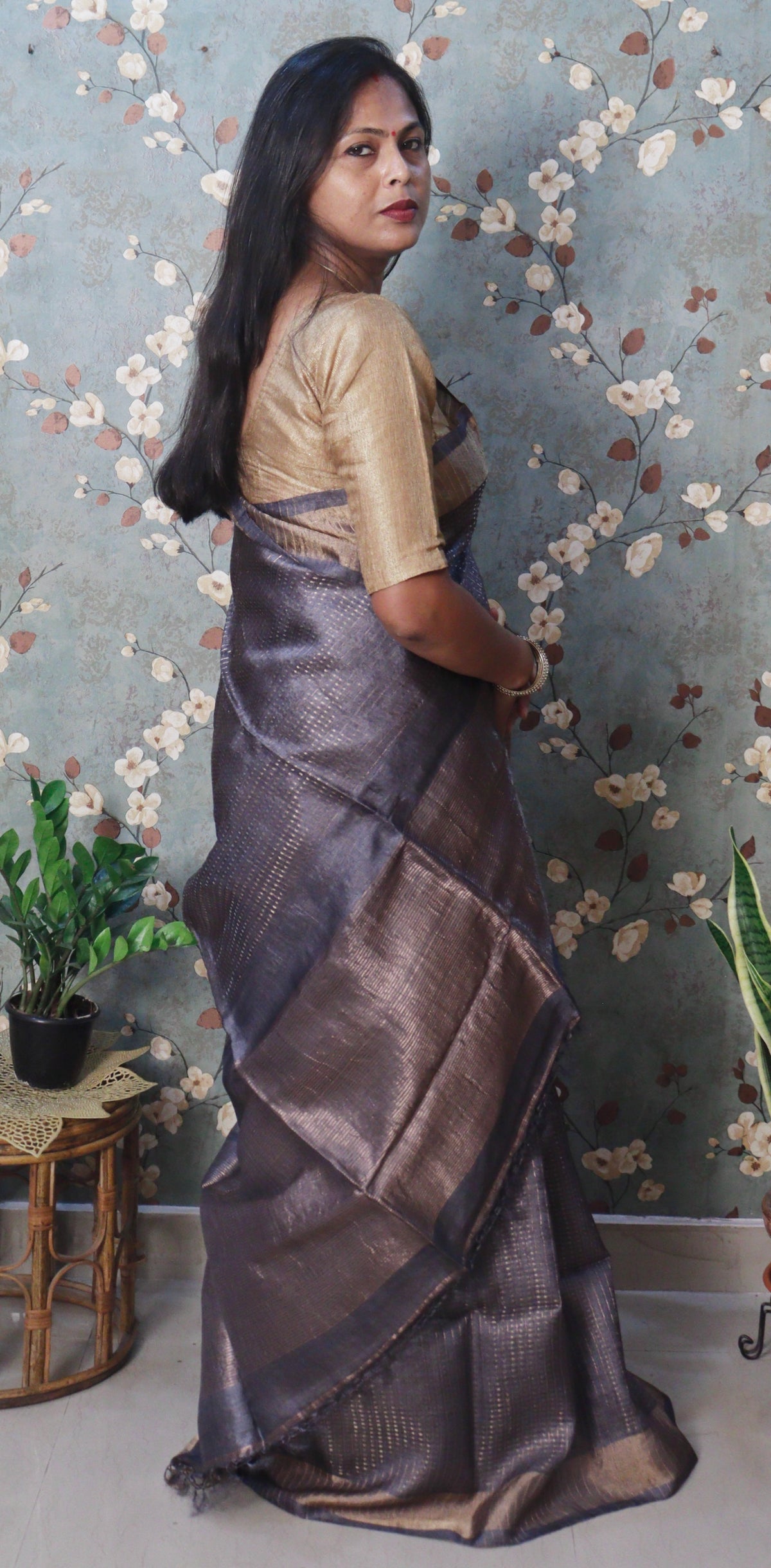 Kanakprabha – Slate Charcoal