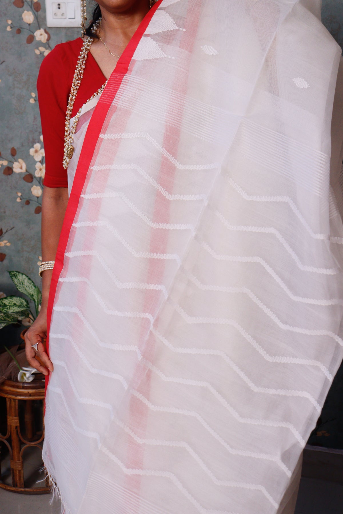 Devalika – Ivory Vermilion